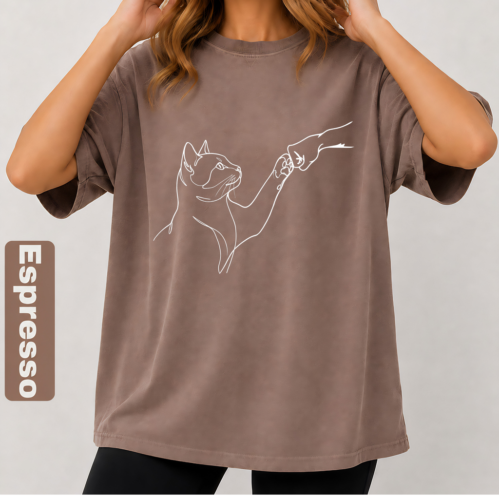 Minimalist Cat Line Art T-Shirt – Cute Cat Lover Graphic Tee | Aesthetic Unisex Oversized T-Shirt