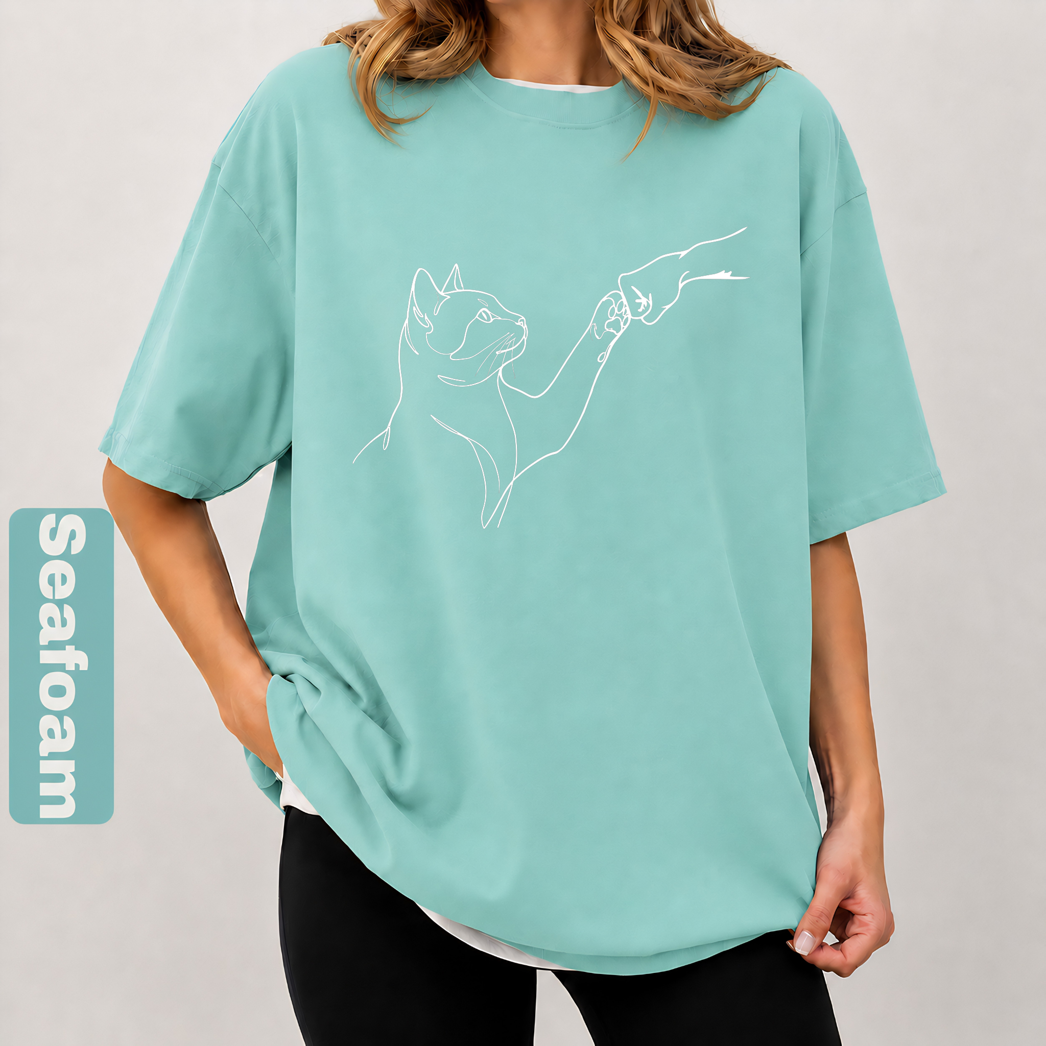 Minimalist Cat Line Art T-Shirt – Cute Cat Lover Graphic Tee | Aesthetic Unisex Oversized T-Shirt