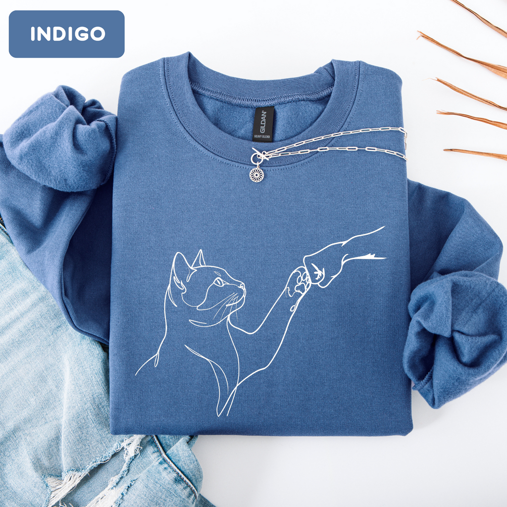 Minimalist Cat Line Art Sweatshirt – Cute Cat Lover Crewneck | Aesthetic Unisex Graphic Sweatshirt