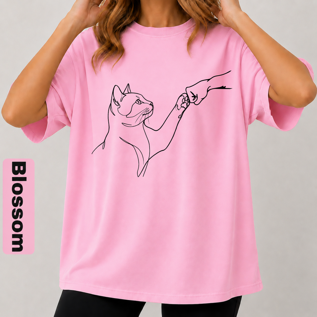 Minimalist Cat Line Art T-Shirt – Cute Cat Lover Graphic Tee | Aesthetic Unisex Oversized T-Shirt