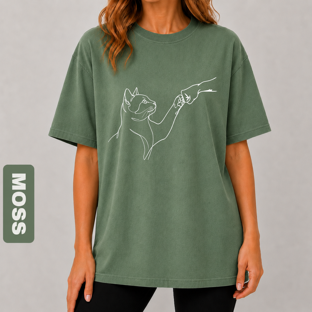 Minimalist Cat Line Art T-Shirt – Cute Cat Lover Graphic Tee | Aesthetic Unisex Oversized T-Shirt